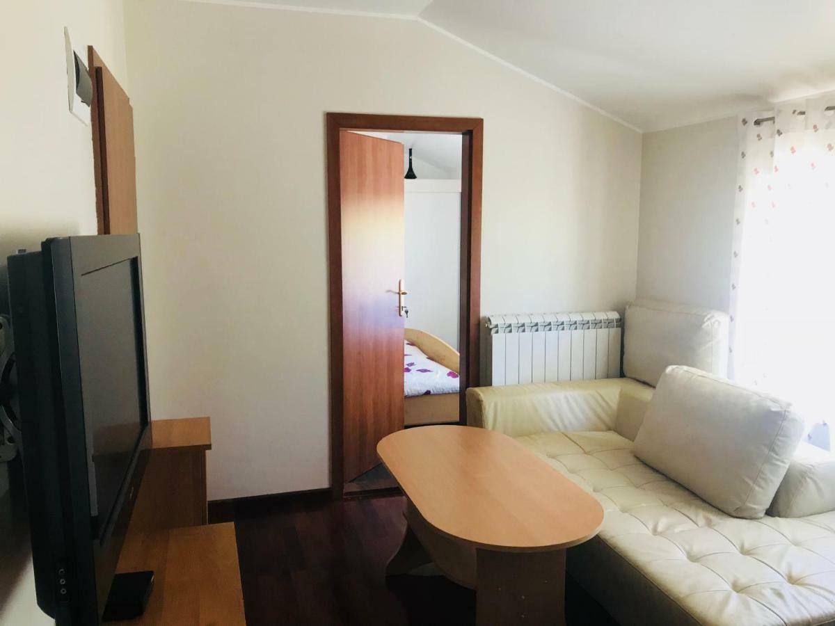 Apartments Vidovic Cezarji Extérieur photo